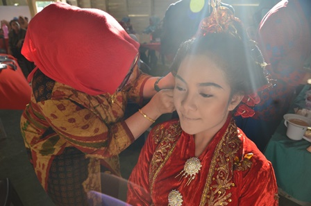 Promosi Budaya Tata Rias Indonesia oleh KRI Tawau